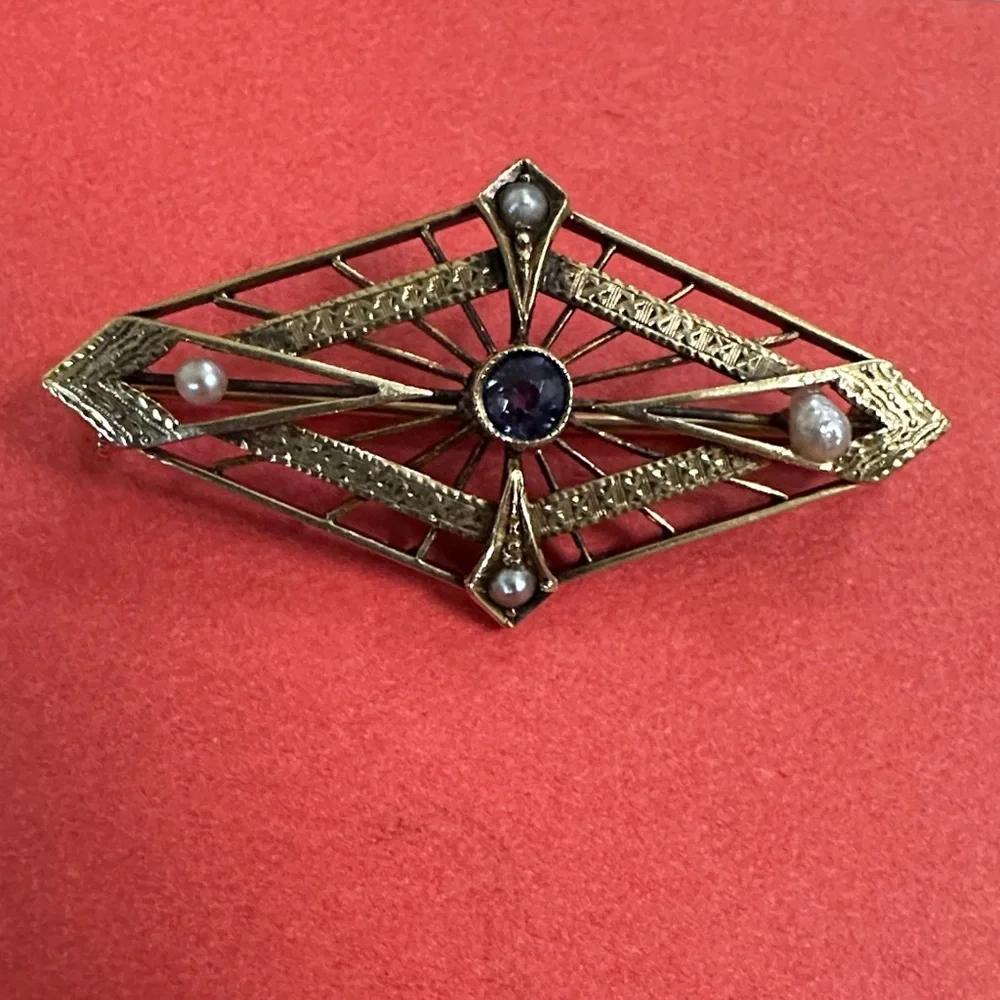 Vintage 14k real solid Gold and Blue Topaz Pearls Gem Brooch